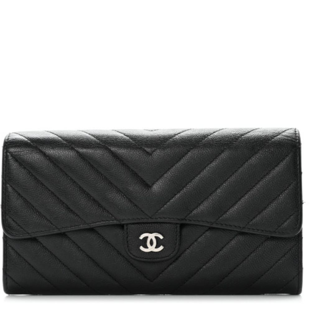 Caviar Chevron Quilted Large Gusset Flap Wallet Black